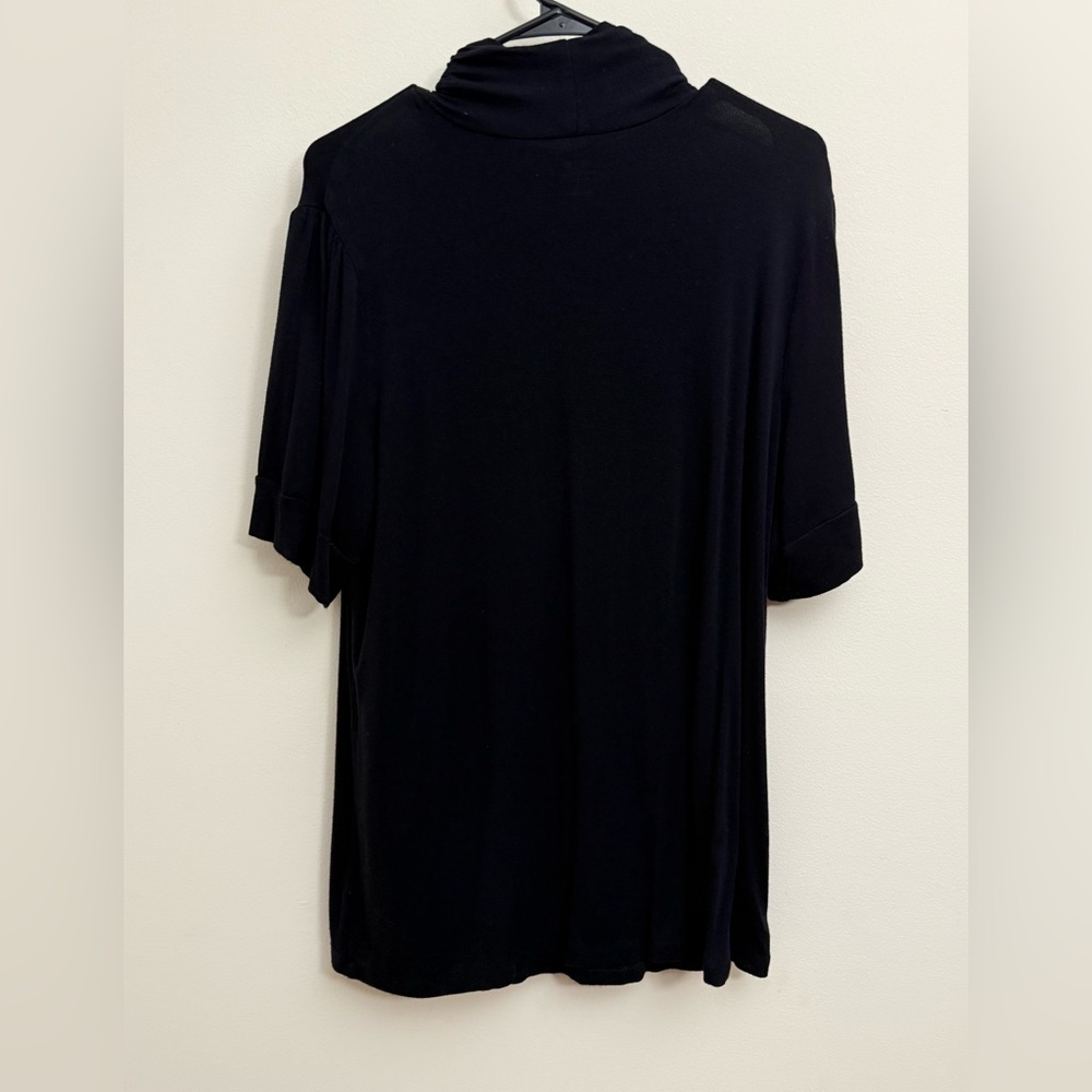 {Apt 9 Essentials}-Size: 1X-Elegant Black Women's Mockneck Short Sleeve Top - Picture 2 of 5